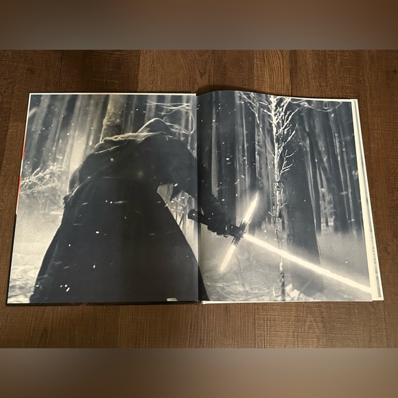 Star Wars The Force Awakens Hardcover Book: The Visual Dictionary&Complete Guide - Picture 4 of 6
